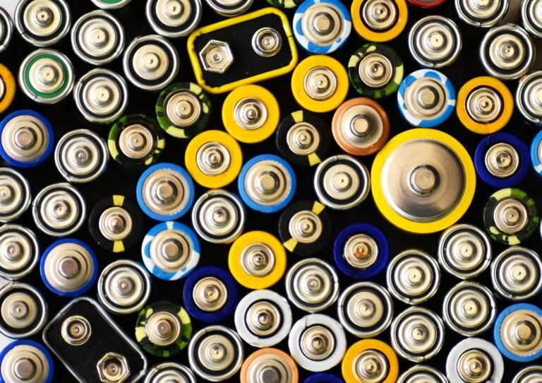 Battery cells close-up comparing LiFePO4 vs lithium-ion